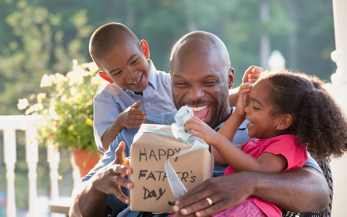 100 Heartfelt Message Ideas to Celebrate Your Dad this Father's Day