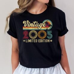 18 Year Old Vintage 2005 18th Birthday Gifts n Boys T-Shirt