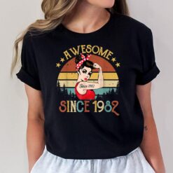 40 Year Old Awesome Since 1982 40th Birthday Gifts Women T-Shirt