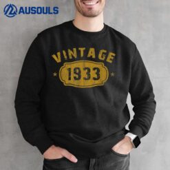 90 Year Old Gifts Born In 1933 Vintage 90th Birthday Retro Sweatshirt