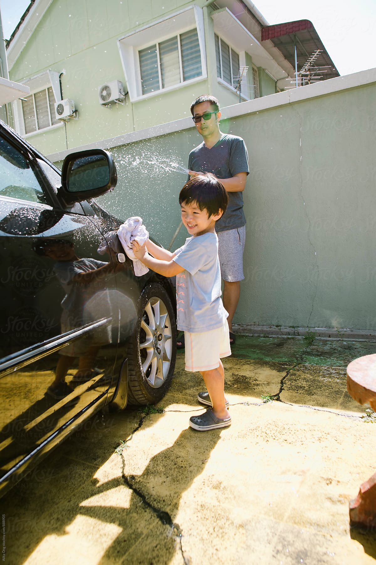 Help Dad wash the car