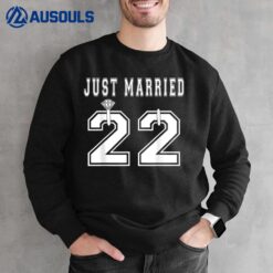 Just Married Wife Husband Matching  Honeymoon Sweatshirt