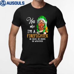 Kiss Me I'm A Firefighter Skull Shamrock St Patricks Day T-Shirt