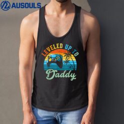 Leveled Up to Daddy Birth Announcement Gift for Men Tank Top