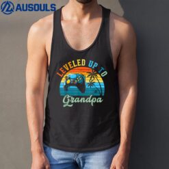 Leveled Up to Grandpa Birth Announcement Gift for Men Tank Top