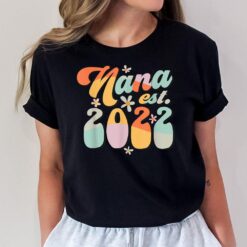 Nana Est  Retro Groovy Design Promoted To Nana T-Shirt