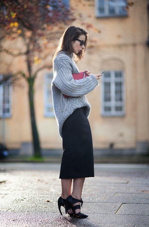 Sweater with Maxi Skirt + Bodycross Bag + Sneakers