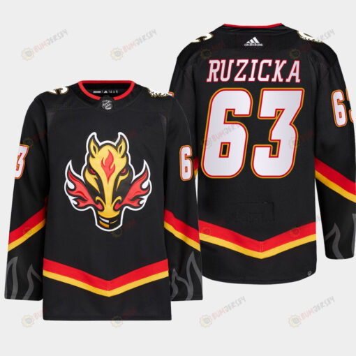 Adam Ruzicka 63 Calgary Flames Black Jersey 2022-23 Blasty Alternate Primegreen