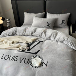 Louis Vuitton Trendy Crystal Velvet Bedding Set