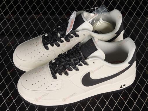 Nike Air Force 1'07 Low Shoes Sneakers - Beige/ Black