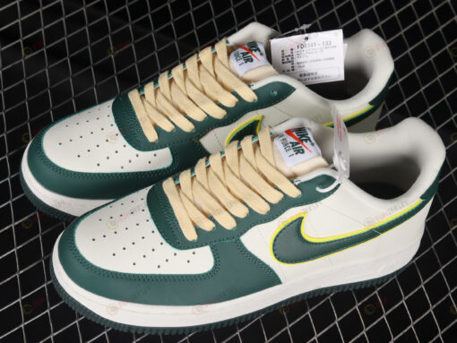 Nike Air Force 1'07 Low Shoes Sneakers - White/ Green