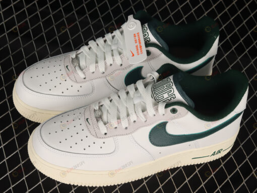 Nike Air Force 1'07 Low Shoes Sneakers - White/ Green