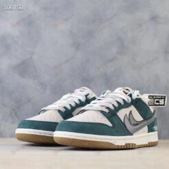 Nike SB Dunk Low Santa Claus Shoes Sneakers - Teal/ White