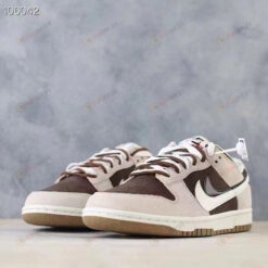 Nike SB Dunk Low Shoes Sneakers - Brown/ Beige