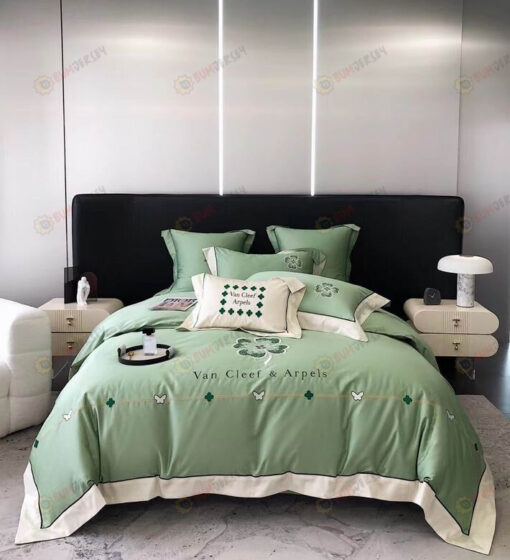 Van Cleef & Arpels Logo Long-Staple Cotton Bedding Set In Green